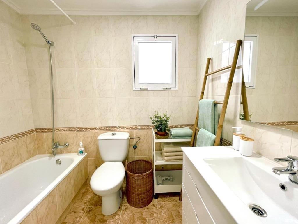 Apartamento Azzurro Apartment Torrevieja Ngoại thất bức ảnh