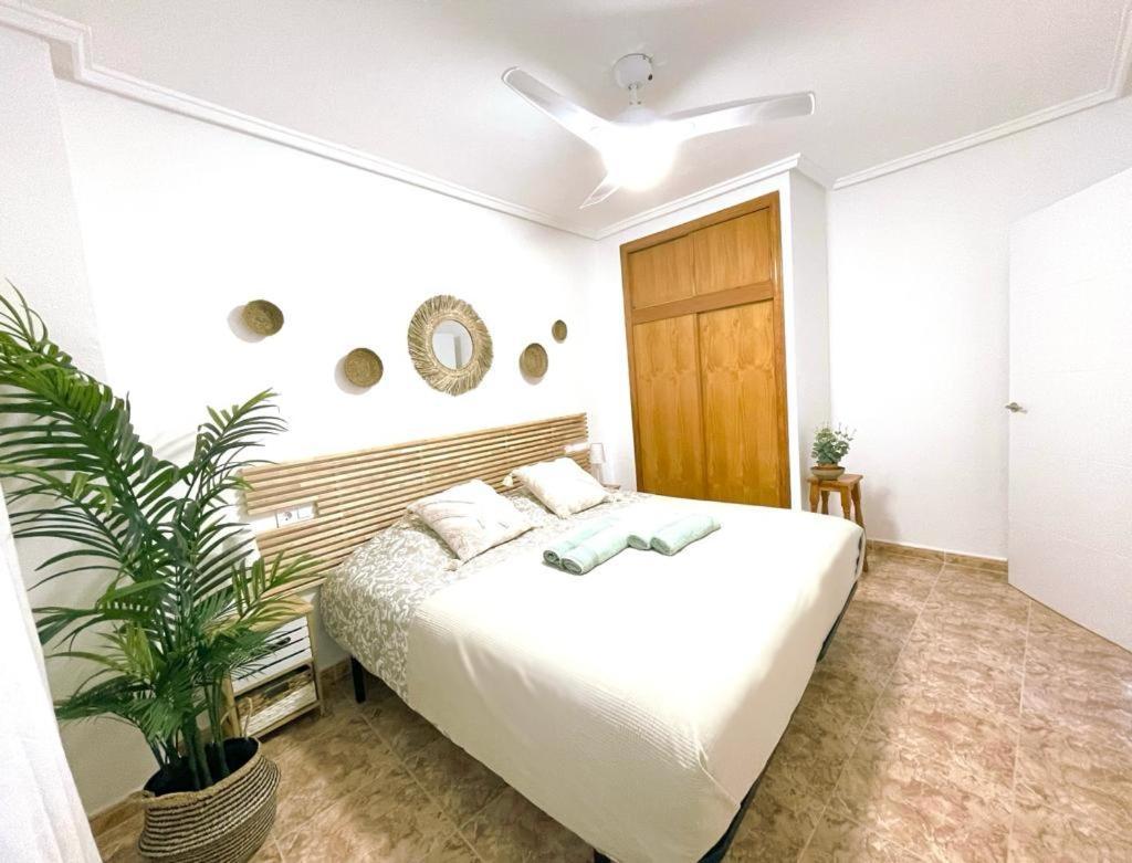 Apartamento Azzurro Apartment Torrevieja Ngoại thất bức ảnh