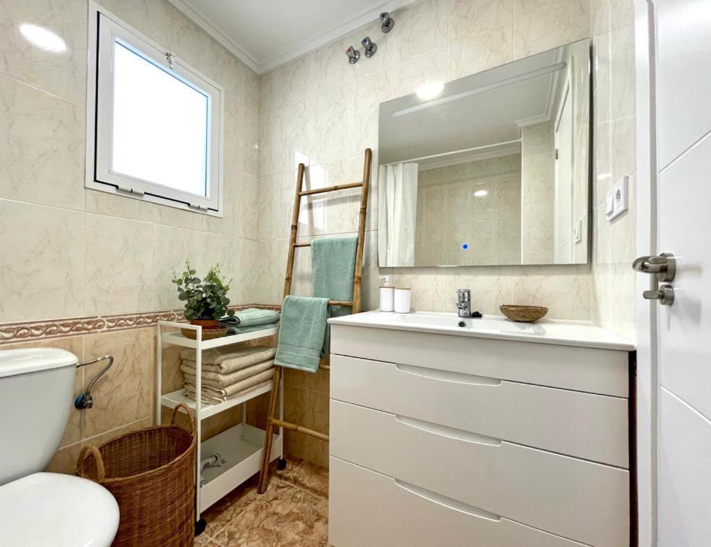 Apartamento Azzurro Apartment Torrevieja Ngoại thất bức ảnh